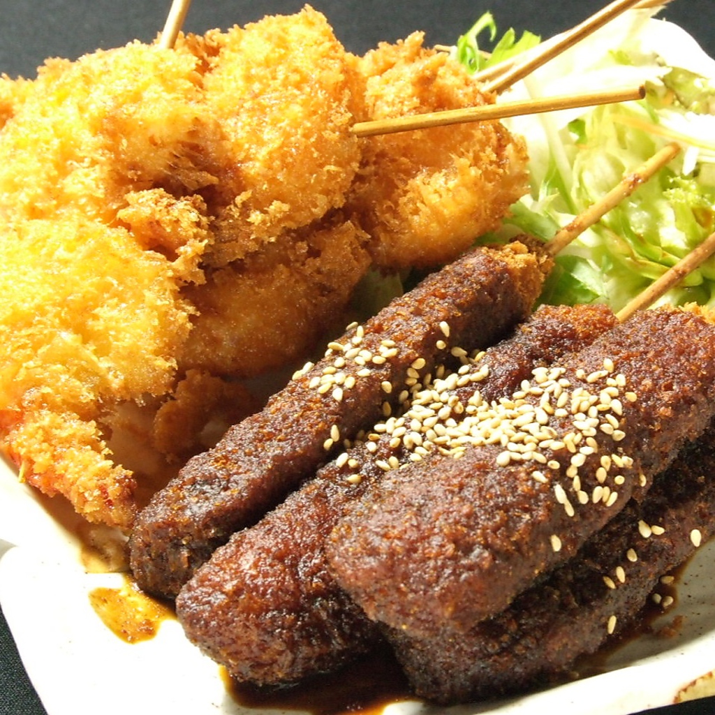 味噌串カツや手羽先etc…名古屋名物もお楽しみいただけます！