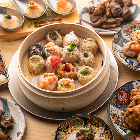 食べ飲み放題が大人気♪炭火焼焼き鳥と種類の豊富な創作焼売が堪能できるお店♪