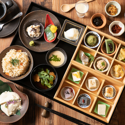 こだわりの豆富料理をお楽しみください。