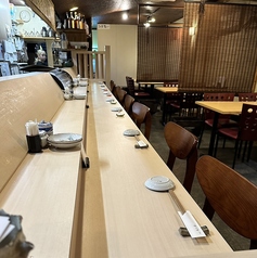 【10名様のカウンター席】最大8名様までお座り可能です♪デートに最適です♪是非ご予約お願いいたします◎