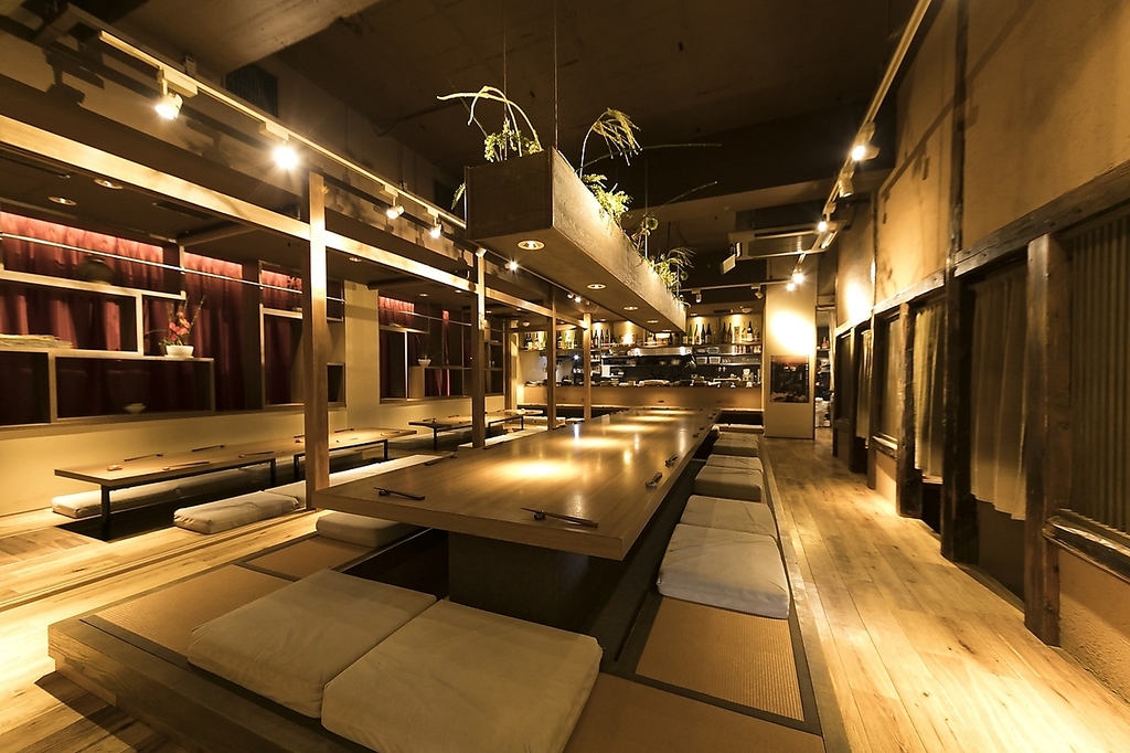 月屋は少人数から最大７０名の団体様まで。襖を外せばワンフロアに！