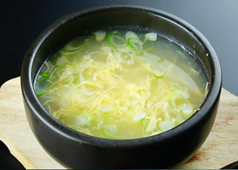 たまごスープ/わかめスープ 各