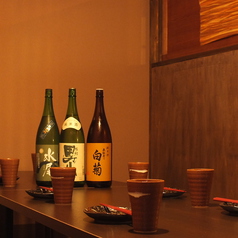 【オシャレな内装】日本酒をグビッと飲みながら宴会するのもいいですね。