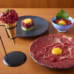 馬肉を使った逸品料理を多数ご用意！馬肉といえばうまるです！ぜひご来店くださいませ。