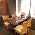 4名掛けテーブルもありますので少人数でのご利用も大歓迎です！※画像は一例。