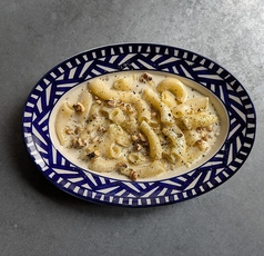 ゴルゴンゾーラクリームソースのリガトーニ クルミ添え