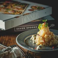 仏産ロックフォールと安納芋のポテトサラダ