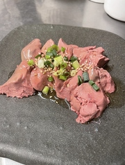 低温調理レバ刺し