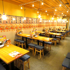 【活気溢れる店内で貸切宴会】水炊き・焼き鳥等の鶏料理を存分に楽しめる居酒屋です！お酒も1杯329円の生ビールから日本酒、焼酎等、各種取り扱っております！