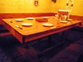 6名様掛けのテーブル席はご家族でのお食事やご宴会にも最適です。