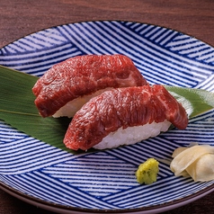 馬肉寿司 赤身 (1貫)