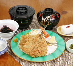 アジフライ定食の写真