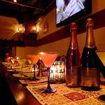 【池袋駅東口3分】シカゴピザや肉タワーなど、フォトジェニックな品々で“映え女子会”♪貸切可