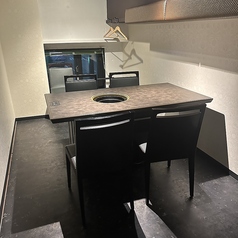 ビル2階に個室オープン！4名様用個室は、周囲を気にせずゆっくり過ごせるプライベート空間。大切な食事会や親しい仲間との集まりに最適です。上質な和食を味わいながら、心おきなく会話を楽しめる特別なひとときを演出します。