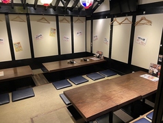 格安ビールと鉄鍋餃子 3・6・5酒場 京都河原町店の雰囲気3