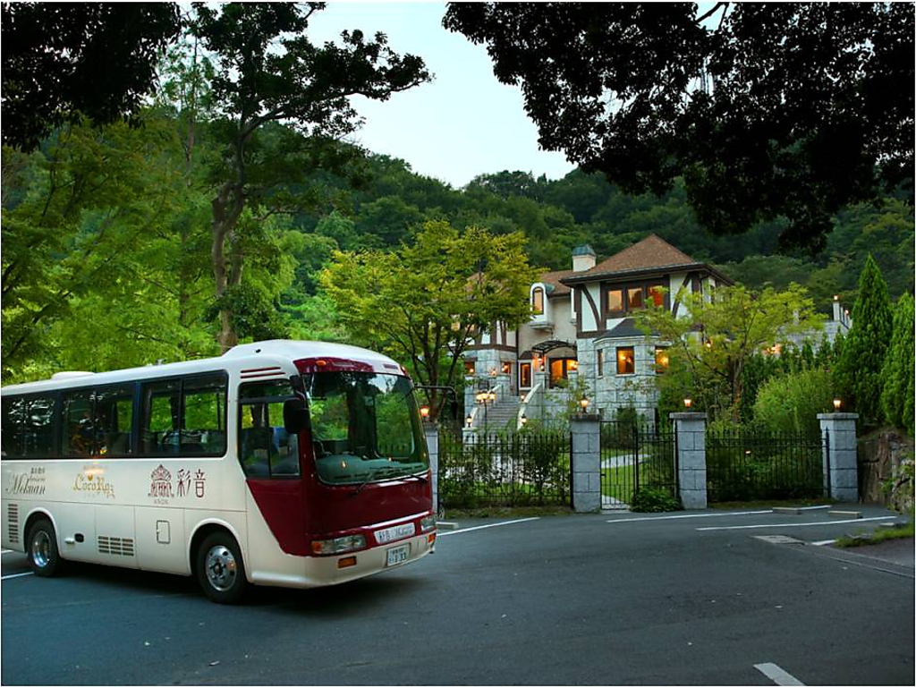 10名様以上のご予約で送迎も可能です。宴会・ママ会の際などもご相談ください。