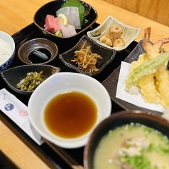 季節の天ぷら刺身定食