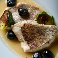 鯛とアサリと芽キャベツのブレゼ