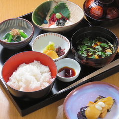 田楽膳 茄子田楽/ 刺身 （小鉢/赤だし/香の物）