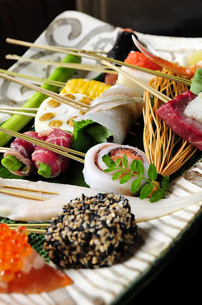 種類豊富な串揚げや…