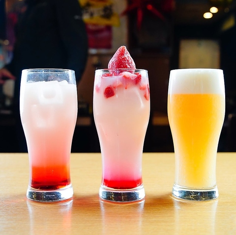  ネオンが映えるスタイリッシュな空間楽しむ、ネオ韓食スタイルの本格韓国料理店