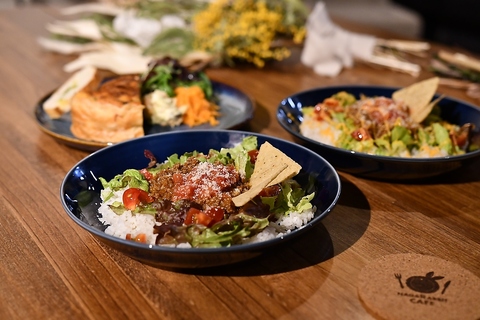 こだわりの料理が楽しめるオシャレカフェ