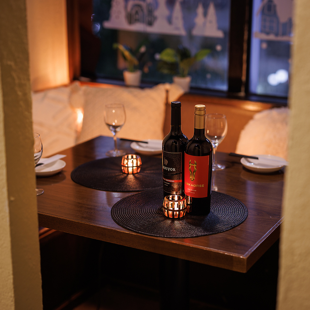 池袋駅より徒歩1分の抜群のロケーション♪間接照明の照らす大人のための情緒溢れる和の個室空間!