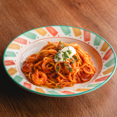 小エビとマスカルポーネのトマトソース