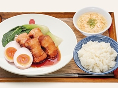 豚角煮と煮卵定食