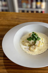 じゃがいものニョッキ　チーズクリームソースPotato gnocchi with cheese cream sauce