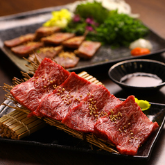 焼肉酒場ちゃやまやの特集写真