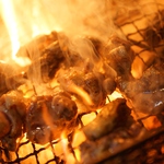 『ももの炭火焼き』新鮮鶏を炭火で炙った逸品！！九州魂の大人気メニューです♪