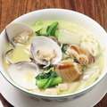 料理メニュー写真&nbsp;コラーゲンたっぷり とり煮込みそば