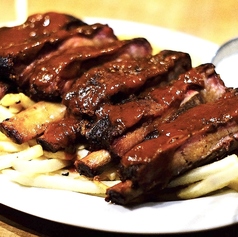 時間をかけて仕込む本格テキサスBBQ＆特製タコス