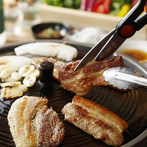 本格韓国料理をパプサン(お膳)スタイルでお楽しみいただけます♪ボリューム満点★