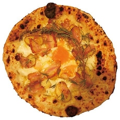 ピッツァコンパターテ アル ローズマリーノ pizza con patate al rosmarino