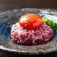 鮮度とコクが響き合う！濃厚卵で味わう和牛ユッケ！