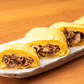 料理メニュー写真&nbsp;ぎゅ巻き(玉子でコウネ焼きを巻くよ!)