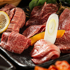 韓国料理 豚ブザ 新宿2号店特集写真1