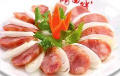 台湾黒豚腸詰のねぎ挟み/揚げ鶏軟骨の塩胡椒/手作り黒豚焼き餃子