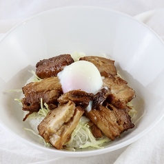 ほろうま角煮丼
