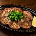 料理メニュー写真&nbsp;牛タン　塩レモンダレ