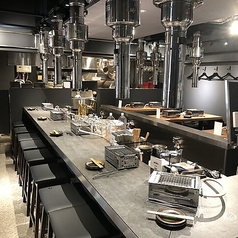 カウンター席も充実しております。