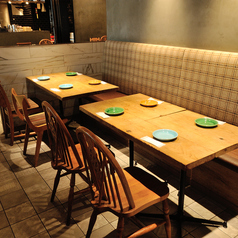 2名席、4名席など、フロア貸切は80名様までOK♪