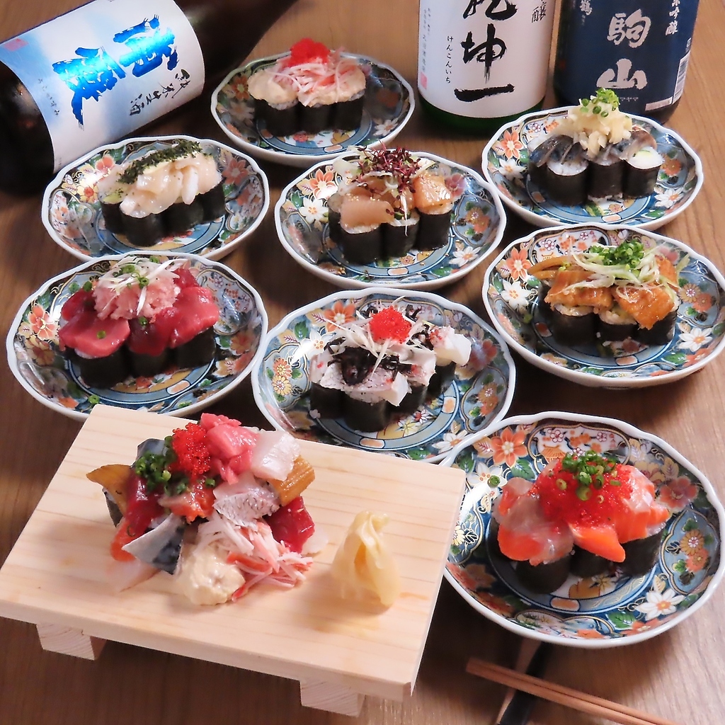 新鮮な旬の魚介を豪快に盛り合わせた「あて巻き寿司」は是非一度ご賞味下さい。