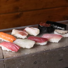 立喰い目黒寿しのコース写真