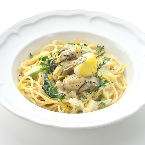 冬のパスタ♪瀬戸内レモンと広島県牡蠣のクリームソース♪