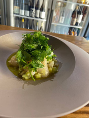 帆立のカルパッチョ　アボカドと温泉卵　Scallop carpaccio avocado and soft boiled egg 