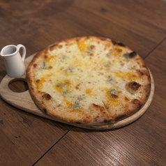 四種のチーズまみれ～はちみつ添え～　クワトロフォルマッジ
