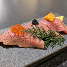 和牛肉寿司三貫盛り